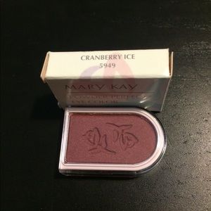 Mary Kay Cranberry Ice powder perfect eye color